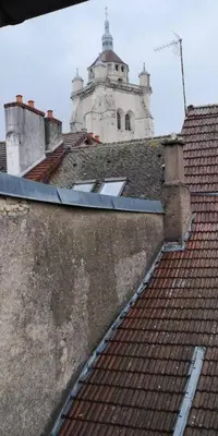Plan de l'établissement Duplex au centre ville, dans cour intérieure calme