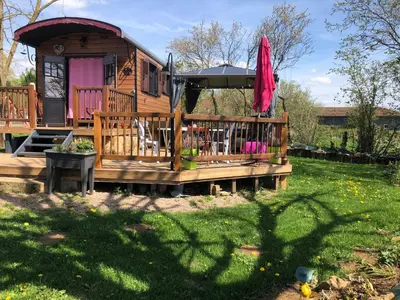 Jardin de l'établissement Roul'hôtes évasion