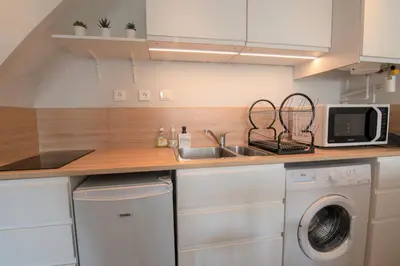 Cuisine ou kitchenette dans l'établissement CABANA & Duplex - Cluny à 20 minutes