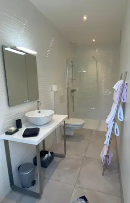 Salle de bains dans l'établissement Chambres d’hôtes Les Mouillères