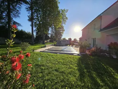 Jardin de l'établissement Le Clos des Roses