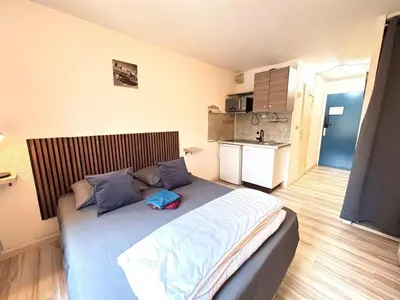 Cuisine ou kitchenette dans l'établissement Les Logis de Paray appartement n2