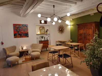 Coin salon dans l'établissement Au dela des vignes