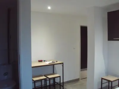Télévision ou salle de divertissement dans l'établissement BEAUREGARD