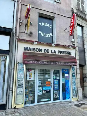 Certificat, récompense, panneau ou autre document affiché dans l'établissement Logement LECOURBE