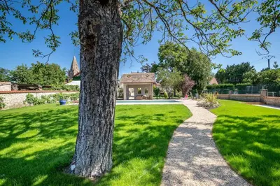 Jardin de l'établissement 50 Nuances de Bourgogne