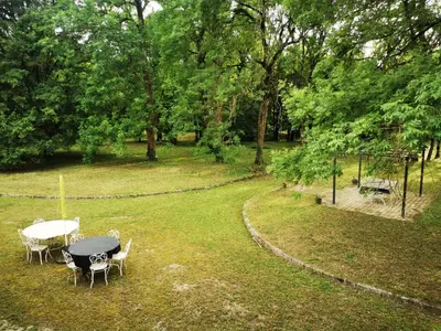Jardin de l'établissement maison de campagne