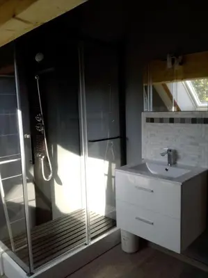 Salle de bains dans l'établissement Gîte au bord de la rivière