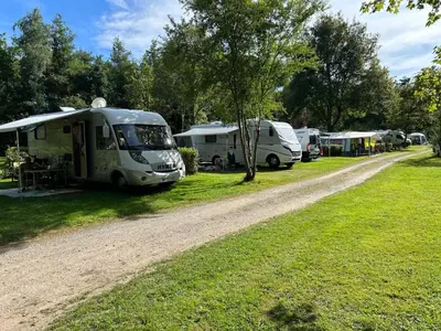 Jardin de l'établissement Camping des Bains