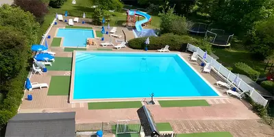 Piscine de l'établissement Camping des Bains ou située à proximité