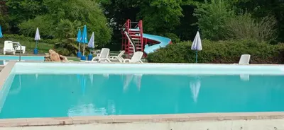 Piscine de l'établissement Camping des Bains ou située à proximité