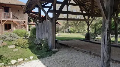 Jardin de l'établissement Gîte Chez Léo