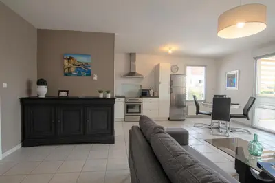 Cuisine ou kitchenette dans l'établissement CABANA & Chic & Class - Proche Mâcon