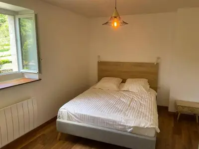 Un ou plusieurs lits dans un hébergement de l'établissement Maison de charme dans un cadre d'exception, 8 pers