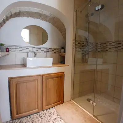 Salle de bains dans l'établissement Le cottage du village