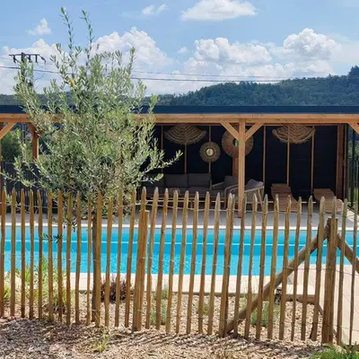 Piscine de l'établissement Gîte, aux portes du Morvan ou située à proximité