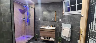 Salle de bains dans l'établissement Luxe-Home