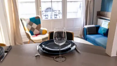 Coin salon dans l'établissement L'Escapade Urbaine - Cosy et central