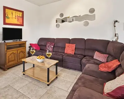 Coin salon dans l'établissement Belle Maison au Calme à Saint Martin du Tartre