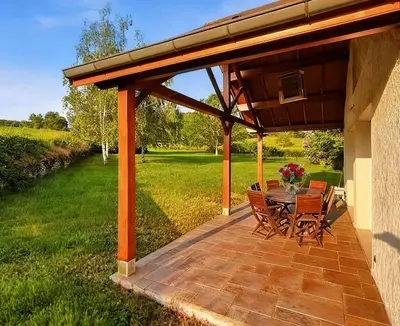 Jardin de l'établissement Belle Maison au Calme à Saint Martin du Tartre