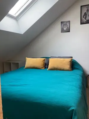 Un ou plusieurs lits dans un hébergement de l'établissement Le carrosse, la diligence, centre Saint Jean de Losne tarif 2pers 1 chambre, tarif 4 pers 2 chambres