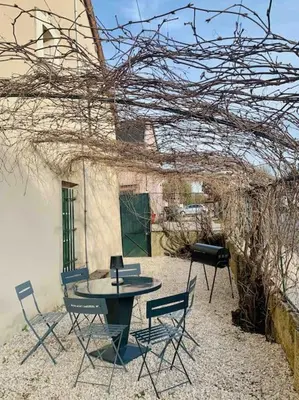 Terrasse ou espace extérieur de l'établissement Maison entière aux portes du canal de Bourgogne