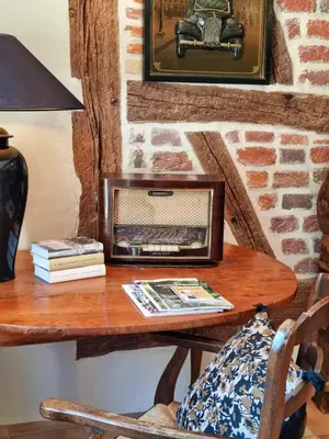 Télévision ou salle de divertissement dans l'établissement B&B à la campagne