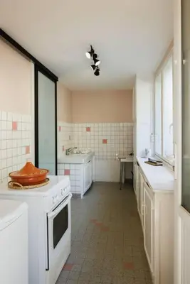 Cuisine ou kitchenette dans l'établissement L'Anjépie