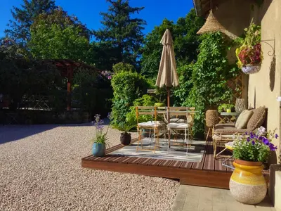 Jardin de l'établissement Au Charme D'ici