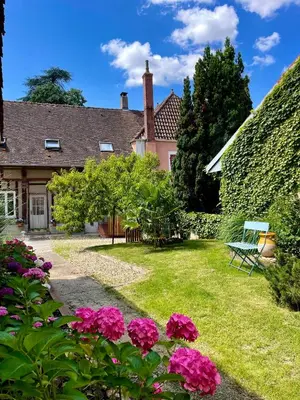 Jardin de l'établissement Au Charme D'ici
