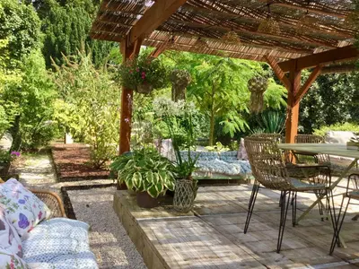 Jardin de l'établissement Au Charme D'ici