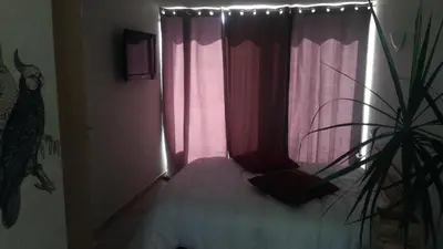 Télévision ou salle de divertissement dans l'établissement Soirée romantique avec Bain Nordique sur Domaine Equestre, Studio Tout Confort