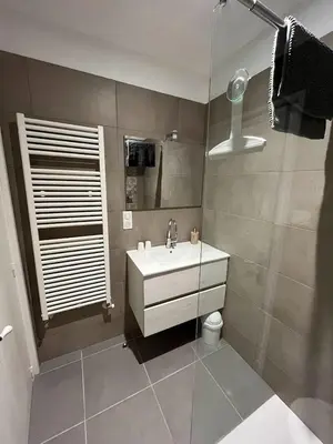 Salle de bains dans l'établissement Le Champ Du Possible