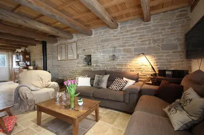 Coin salon dans l'établissement La Maison au Comptoir
