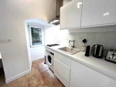 Cuisine ou kitchenette dans l'établissement Le Duc - Coeur De Dijon - Avec Terrasse et Climatisation