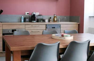 Cuisine ou kitchenette dans l'établissement Rully house