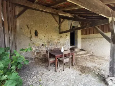 Plan de l'établissement Maison de campagne isolée pour famille