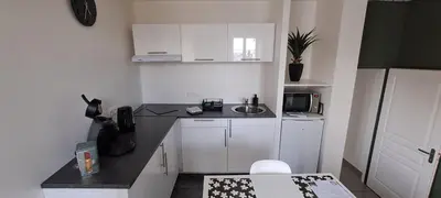 Cuisine ou kitchenette dans l'établissement STUDIO Dole Grevy deux étoiles,