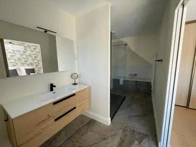 Salle de bains dans l'établissement Le Clos des Gargouilles