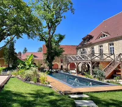 Piscine de l'établissement Les Chambres du parc ou située à proximité