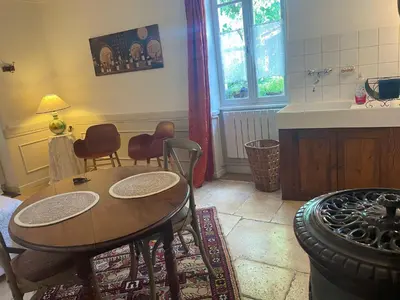 Coin salon dans l'établissement La Cuverie du Château le Four à Pain