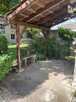 Jardin de l'établissement La Cuverie du Château le Four à Pain