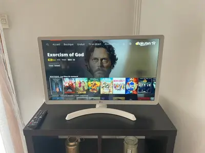 Télévision ou salle de divertissement dans l'établissement Appartement 2 chambres avec parking privé gratuit