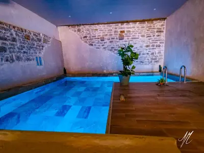 Piscine de l'établissement LA GRANGE DES FRANGINES ou située à proximité