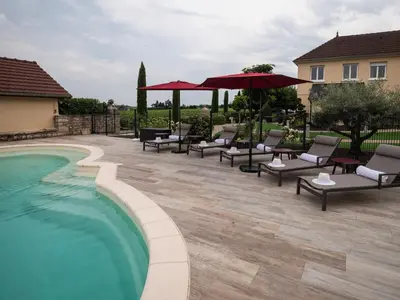 Piscine de l'établissement La Maison de Jacqueline ou située à proximité