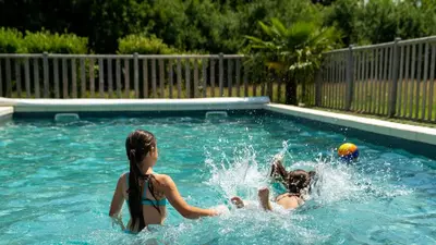 Piscine de l'établissement Village Toue du Domaine des Demoiselles ou située à proximité