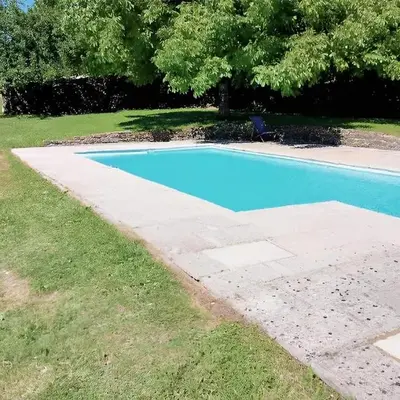 9 Bedroom Nice Home In Gigny