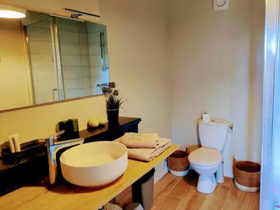 Salle de bains dans l'établissement Appartement indépendant 45m2 - Ferme de Chamonal