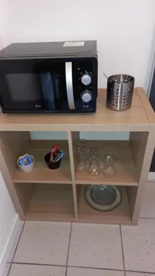 Cuisine ou kitchenette dans l'établissement Adorable studio avec entrée indépendante