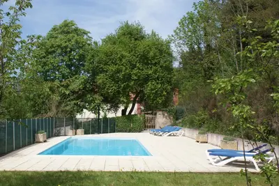 Piscine de l'établissement Manoir Bonpassage ou située à proximité